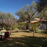 Poly's Lefkada Apolpaina