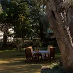 Poly's Lefkada * Apolpaina