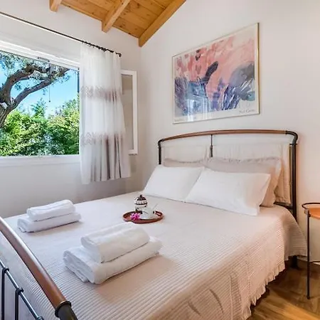 アパート Poly's Lefkada Apolpaina