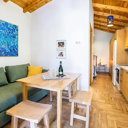 Poly's Lefkada Apartment Apolpaina