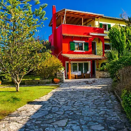 Poly's Lefkada Apolpaina